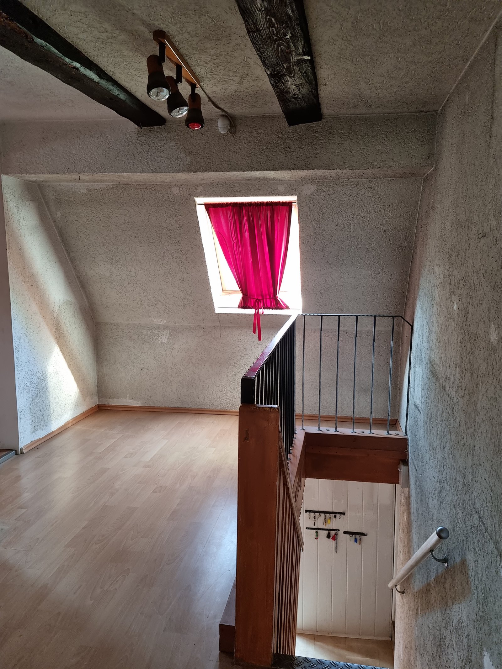  "Schnäppchenpreis"  renovierungsbedürftiges Haus auf einem schönen großem Grundstück